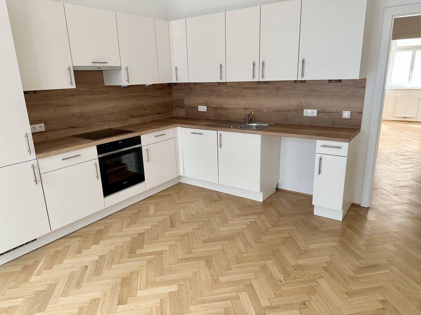 Erstbezug - Traumhafte 5 Zimmer Stadtwohnung mit Balkon - Ansicht 3