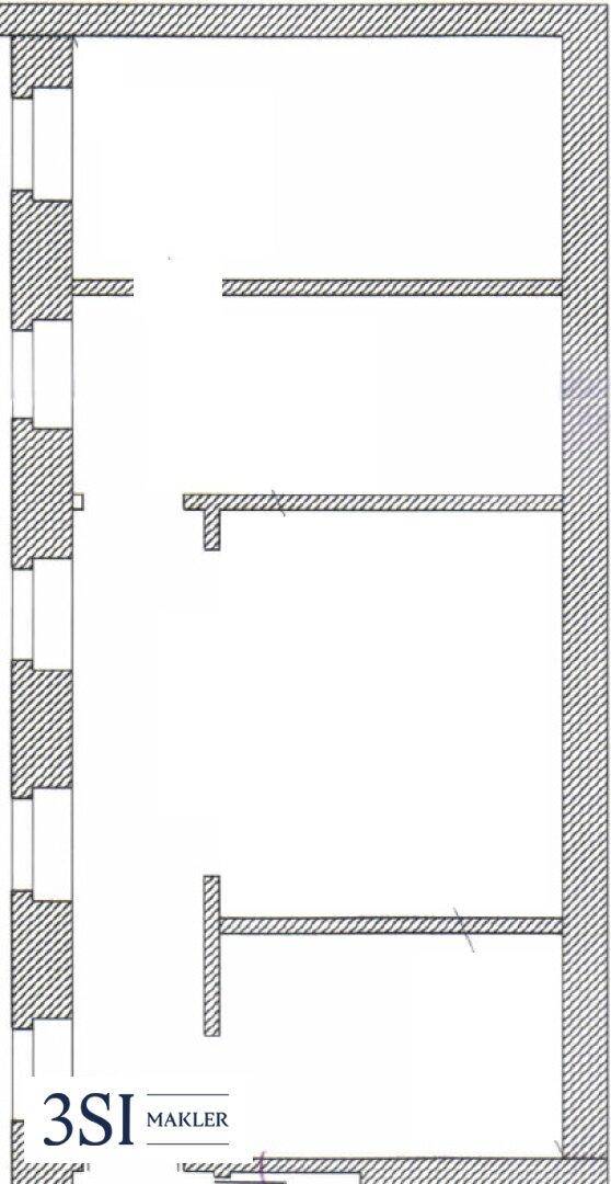 Grundriss einer Etage mit mehreren Räumen und Fenstern an einer Seite.