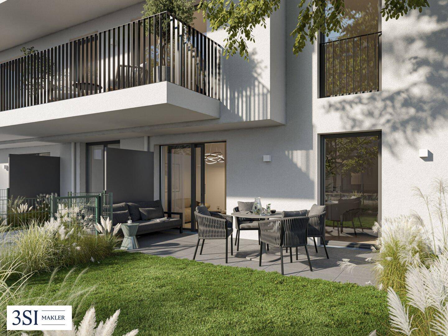 Moderne Terrasse mit Gartenmöbeln und Zugang zum gepflegten Rasenbereich.