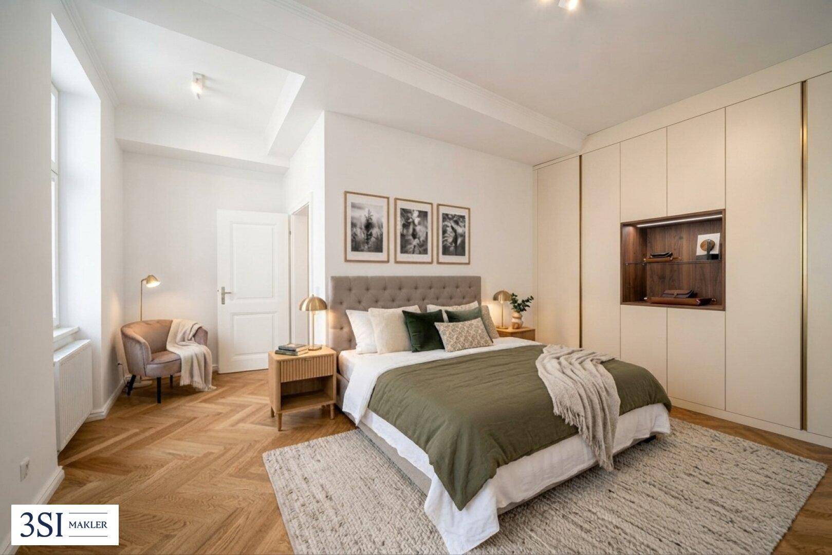 Elegantes Schlafzimmer mit Fischgrätparkett, hohen Decken und integriertem Kleiderschrank.