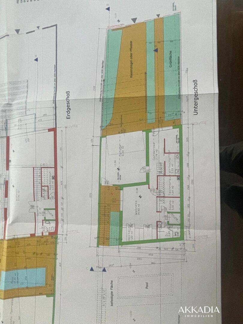 Grundriss des Untergeschosses mit Technikraum, Abstellraum und Zugang zum Garten.