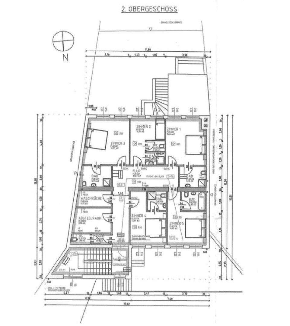 Grundriss des zweiten Obergeschosses mit Schlafzimmern, Bädern und Waschküche.