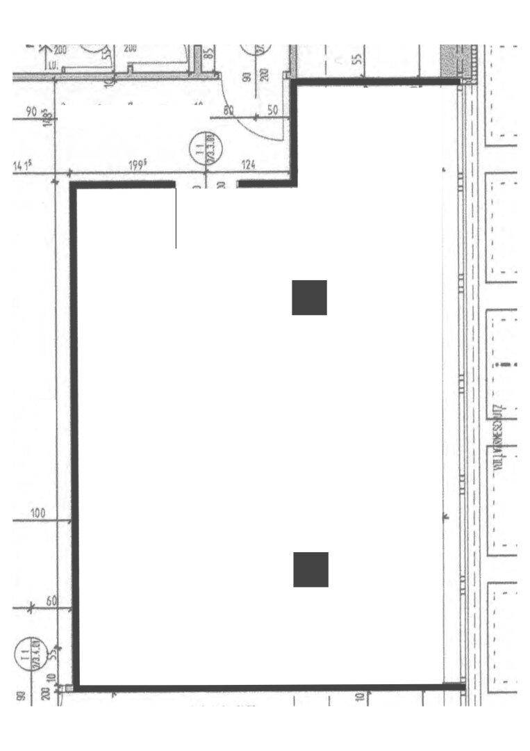 Detaillierter Grundrissausschnitt, der die äußere Struktur und die Fensterpositionen darstellt.