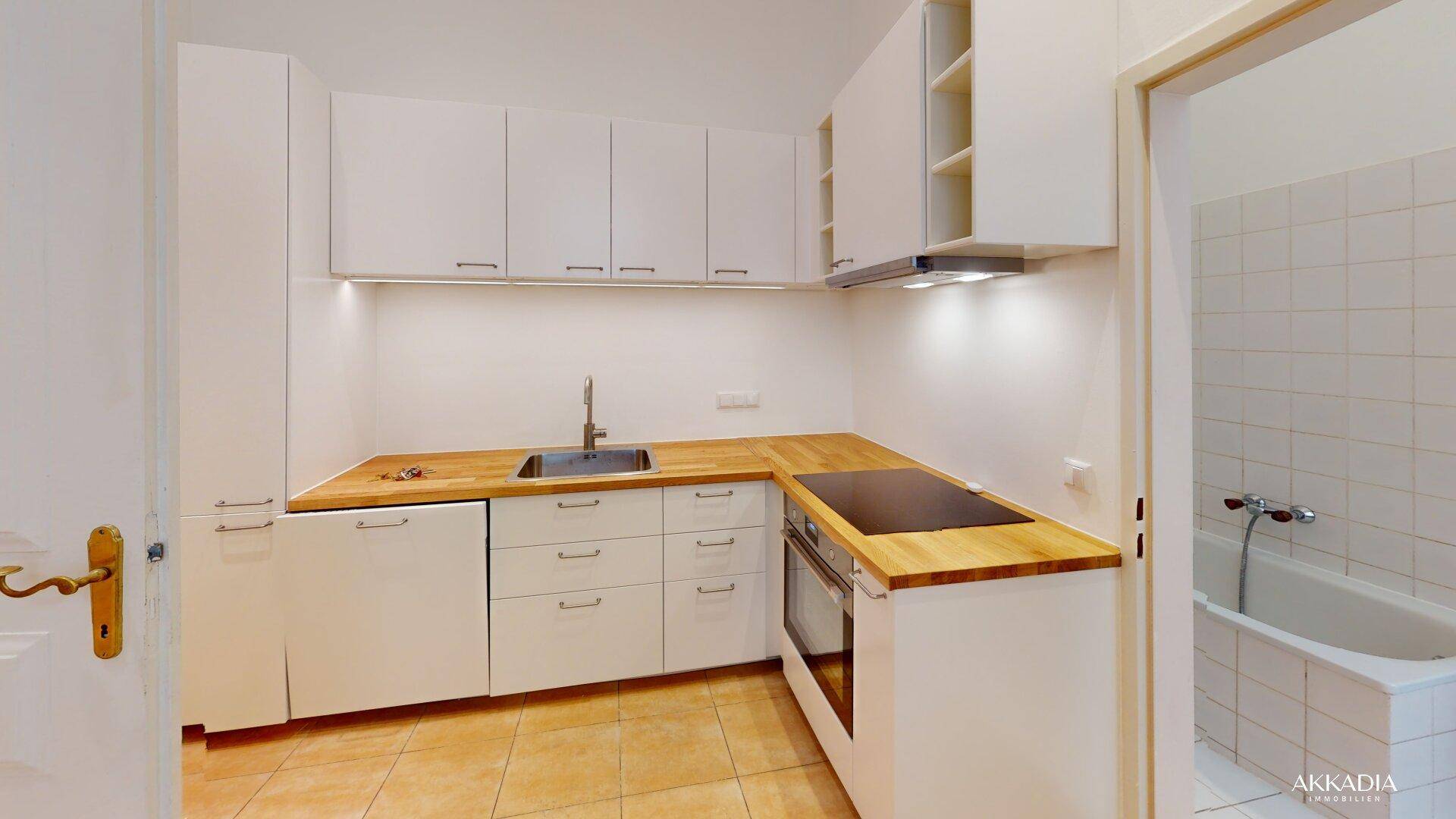Renovierte 2-Zimmer-Wohnung – zentral begehbar &amp; unbefristete Miete – pohled 2