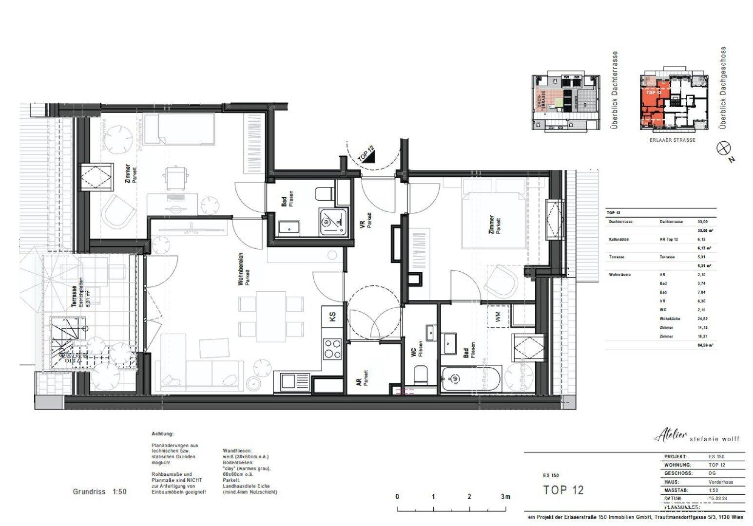 Detaillierter Grundriss einer Wohnung mit mehreren Zimmern, Terrasse und Dachterrasse.