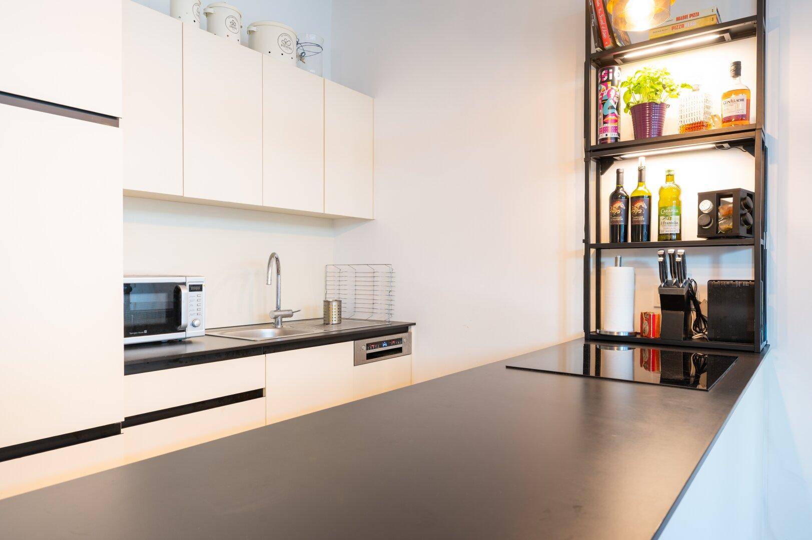 ZENTRUM FUSSLÄUFIG | Neuwertige Wohnung mit Garten und Tiefgarage, fußläufig zum Markt und zur Innenstadt - Widok 2