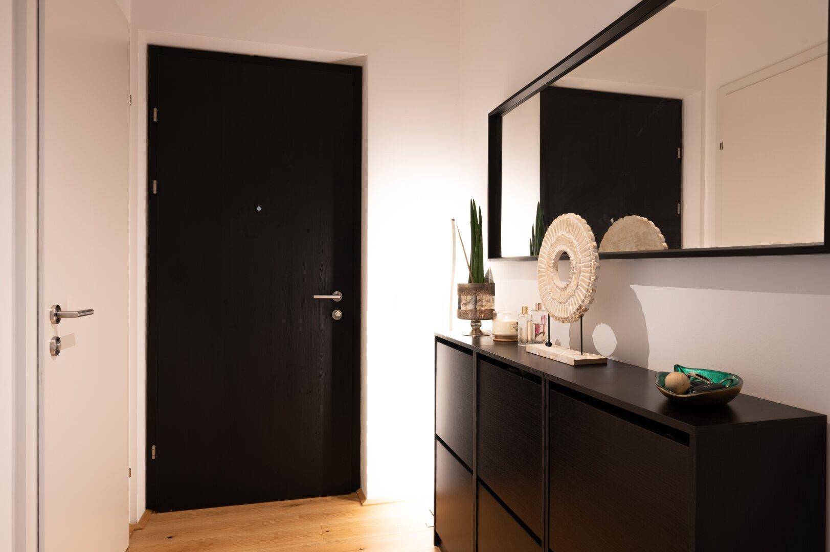 ZENTRUM FUSSLÄUFIG | Neuwertige Wohnung mit Garten und Tiefgarage, fußläufig zum Markt und zur Innenstadt - Widok 3