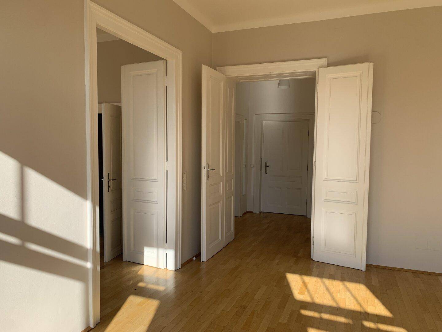 Traumhafte 4-Zimmer Etagenwohnung in generalsaniertem Altbau in absoluter Toplage - Vista 6