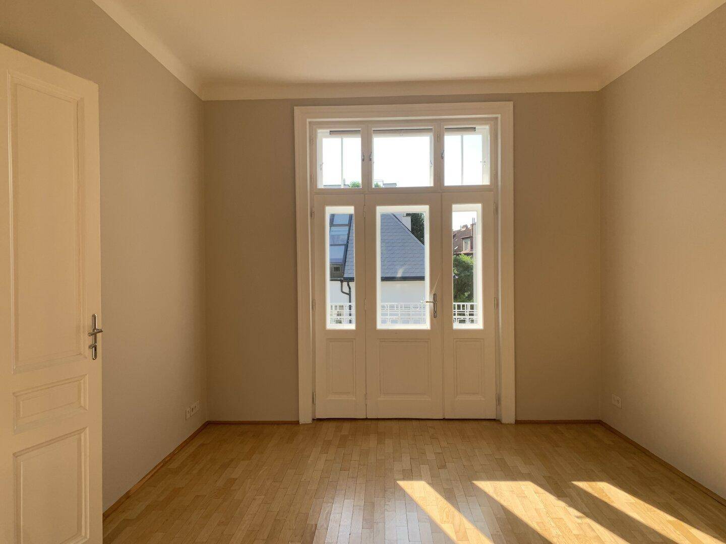 Traumhafte 4-Zimmer Etagenwohnung in generalsaniertem Altbau in absoluter Toplage - Més