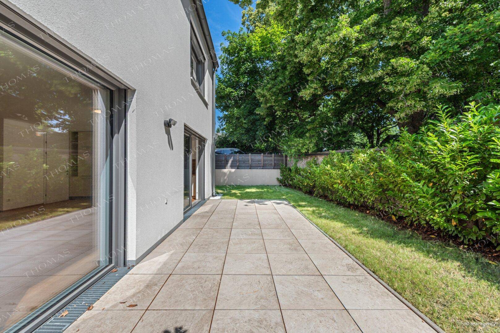 Neuwertige Doppelhaushälfte - Gießhübl - mit Lift und 100 m² Freiflächen | Neubau 2022 - Mehr