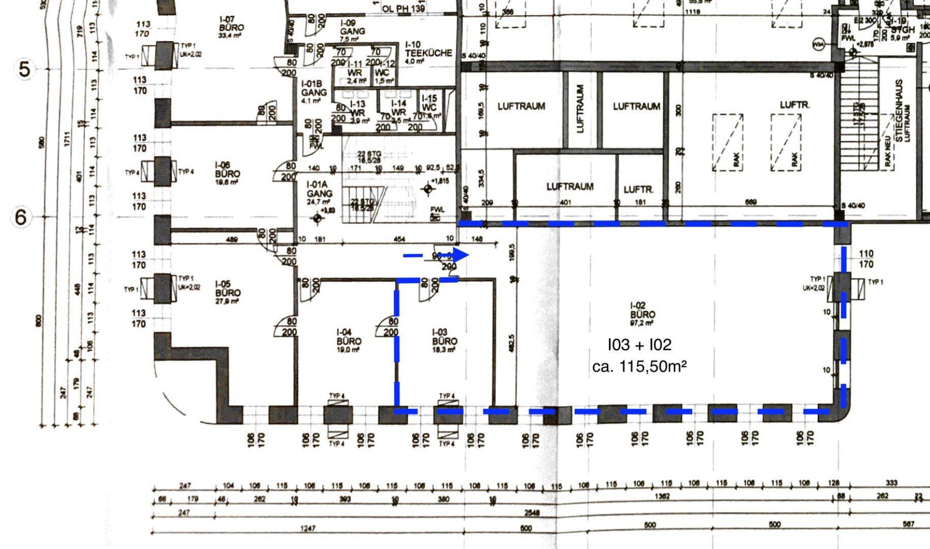 Detaillierter Grundrissplan mit Raumaufteilung, Flächenangaben und Fensterpositionen.