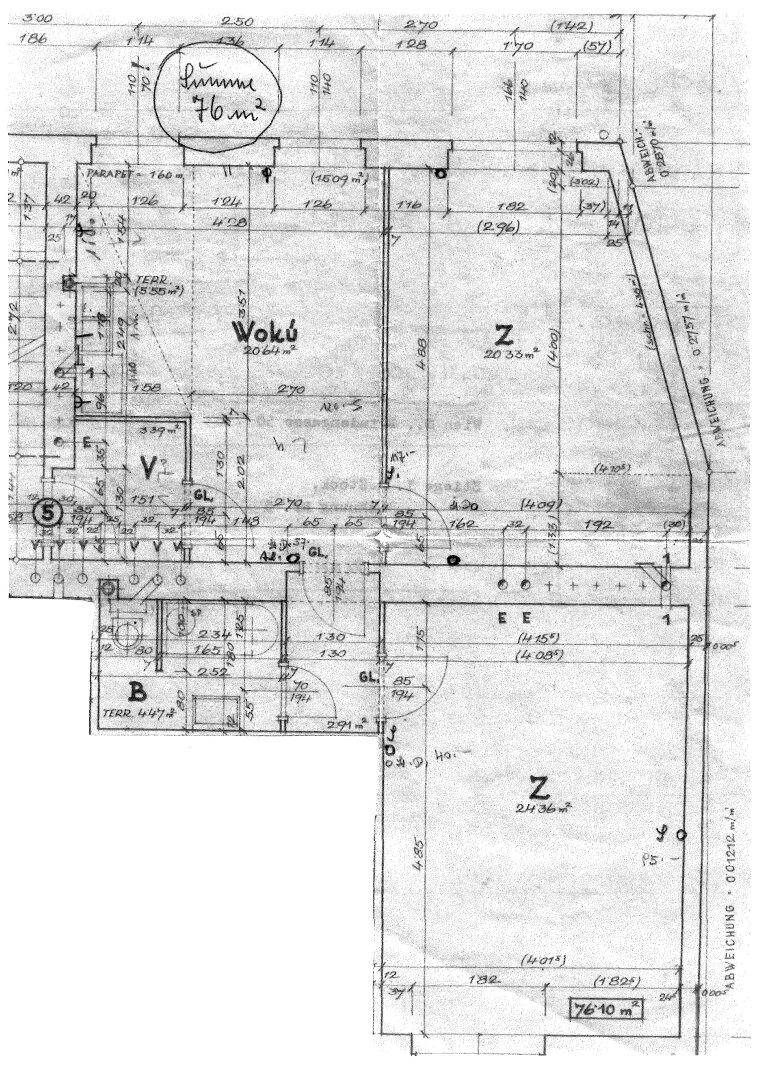 Handgezeichneter Grundriss mit Raumaufteilung und Flächenangaben.