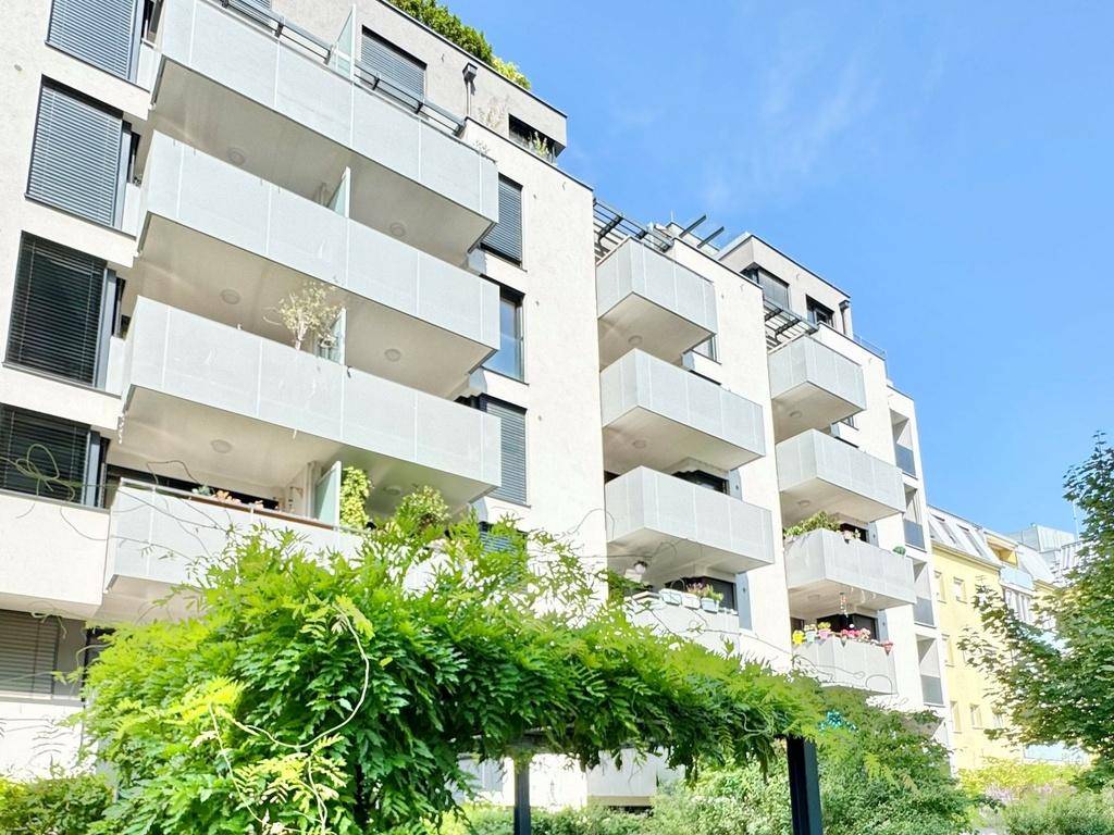 Gebäude_gartenseitig