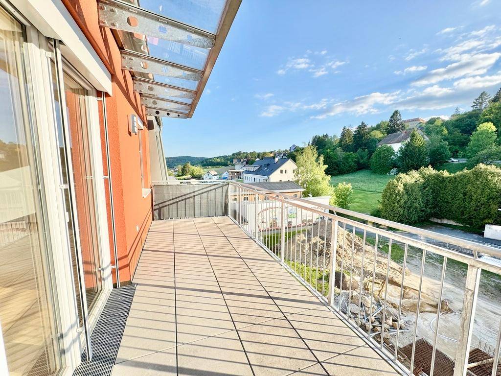 8243 PINGGAU | BALKONTRAUM | HELLE 3 ZIMMER | AUTOSTELLPLATZ INKLUSIVE | OPTIMALE RAUMAUFTEILUNG | TOPLAGE - Ansicht 3