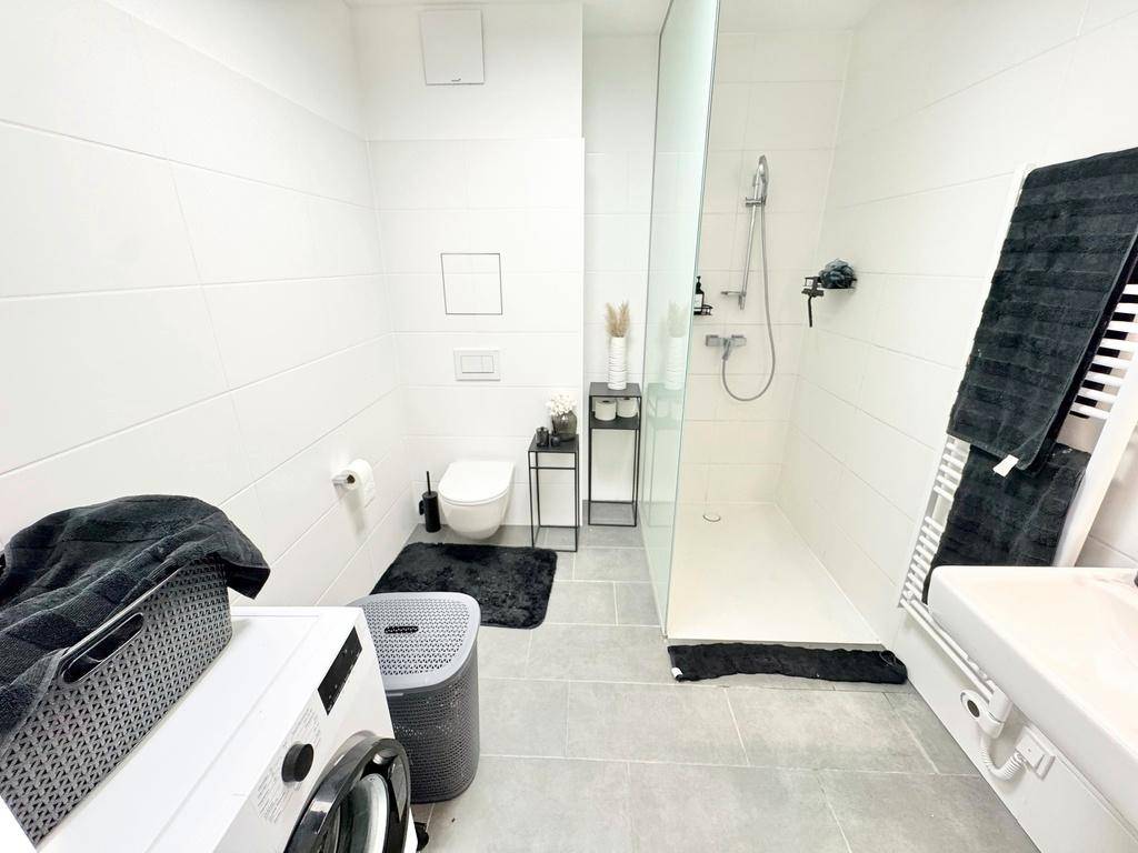 BALKONTRAUM | HELLE 2 ZIMMER | HOCHWERTIGE AUSSTATTUNG | TOPLAGE - Mehr