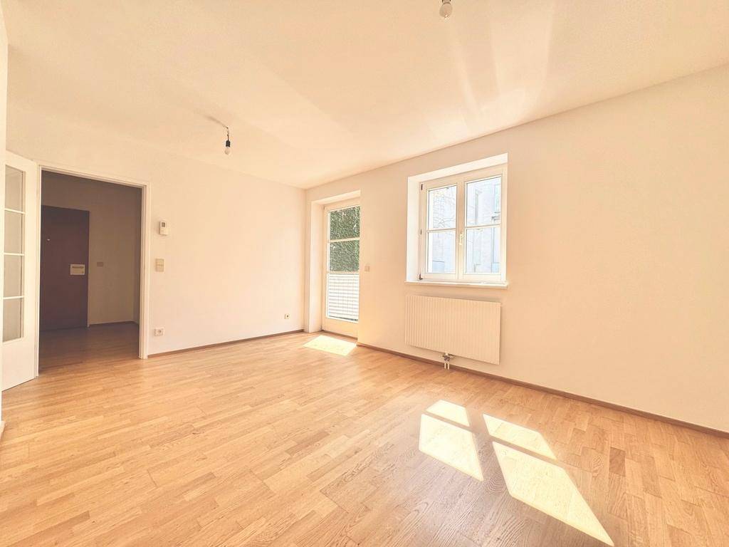 BALKONTRAUM | HELLE 2 ZIMMER | OPTIMALE RAUMAUFTEILUNG | TOPLAGE – pohled 2