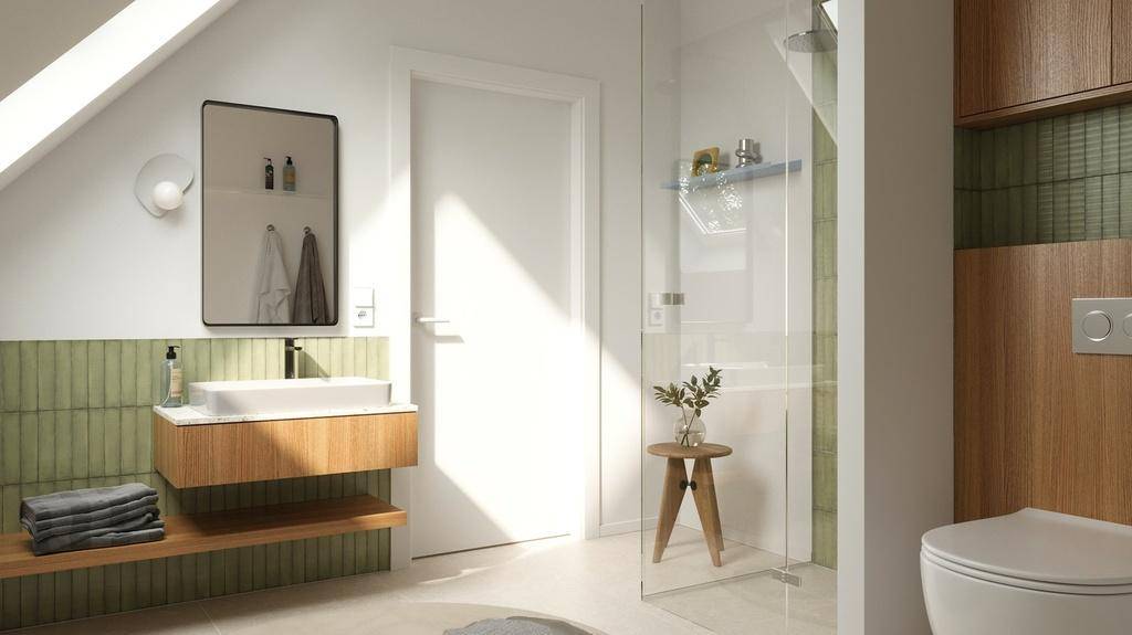 Modernes Badezimmer mit begehbarer Dusche, Holzwaschtisch und grünen Akzentfliesen unter Dachschräge.