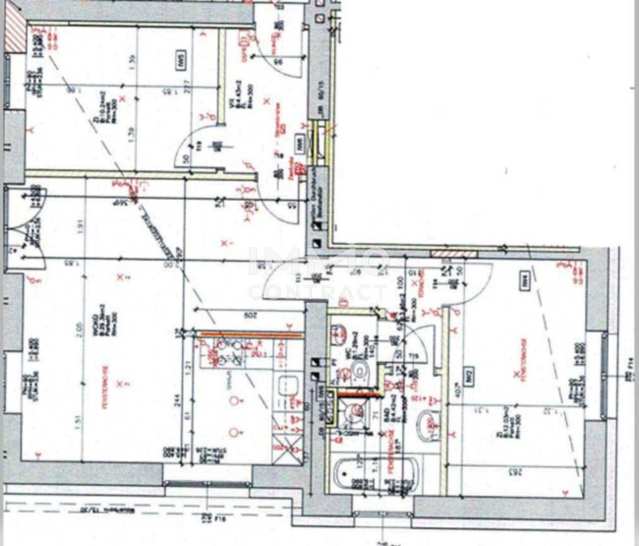 Detaillierter Grundriss einer Wohnung mit mehreren Zimmern, Bad und Balkon.
