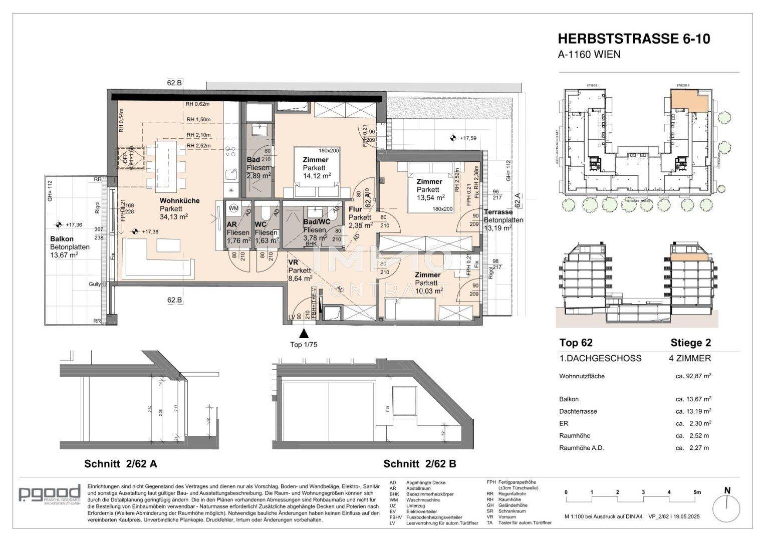 Detaillierter Grundriss der Dachgeschosswohnung Top 62 mit Balkon und Terrasse.