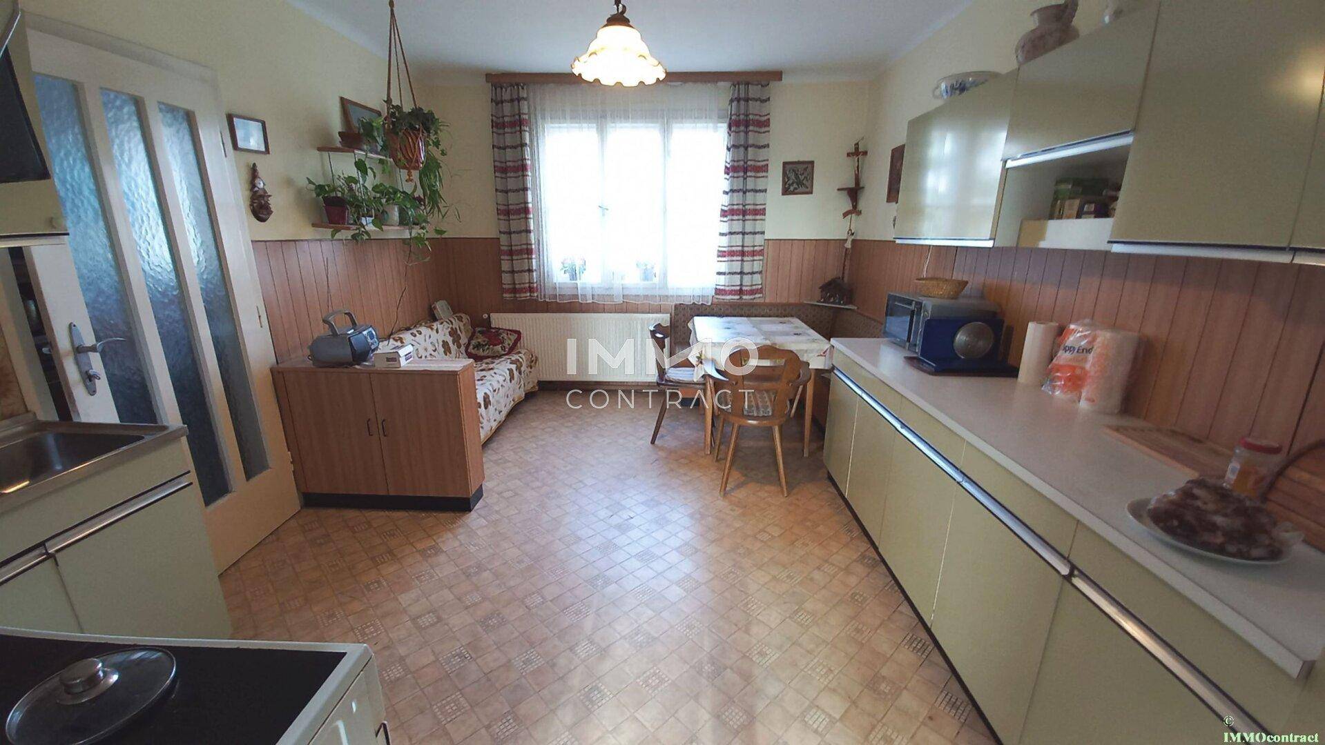 Geräumiges Mehrfamilienhaus mit großem Garten, sowie ehemaligen kleinen Geschäftslokal neben Bahnhof - Ansicht 4