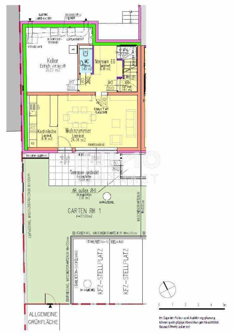 Grundriss des Erdgeschosses mit Wohnzimmer, Küche, Terrasse und Gartenbereich.
