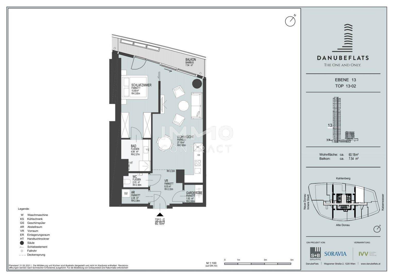 Grundriss einer Wohnung mit Balkon, Schlafzimmer und offenem Wohnbereich.