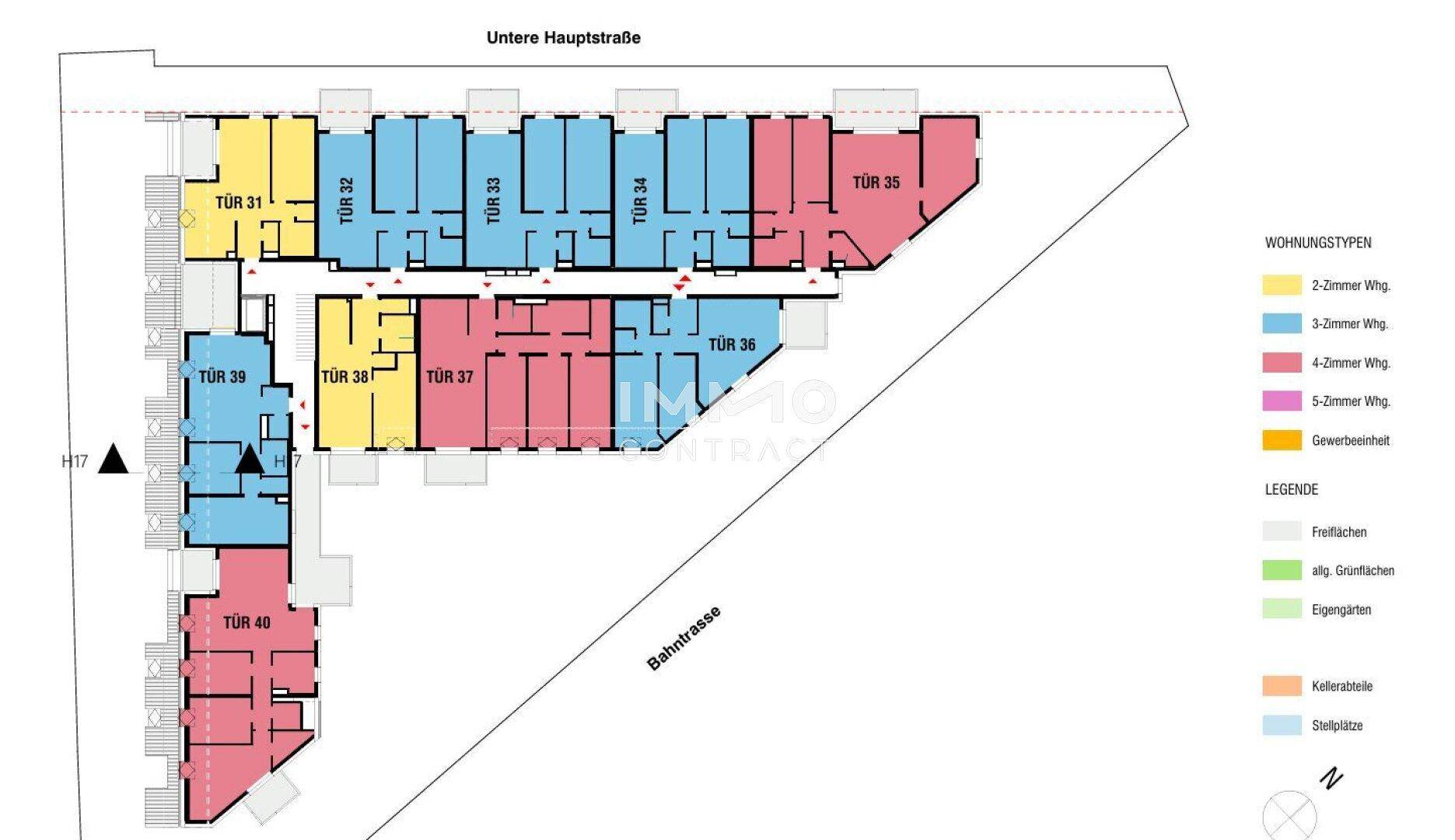 Übersichtlicher Grundrissplan des gesamten Gebäudes mit verschiedenen Wohnungstypen.