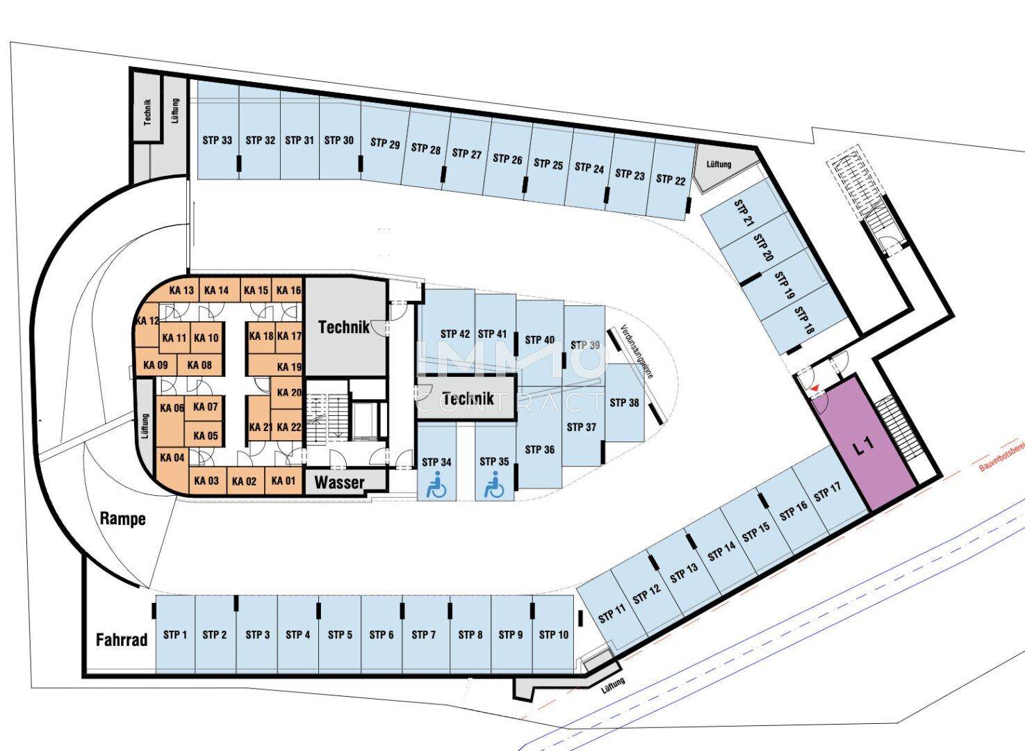 Grundriss des Untergeschosses mit Tiefgaragenstellplätzen, Abstellräumen und Fahrradraum.