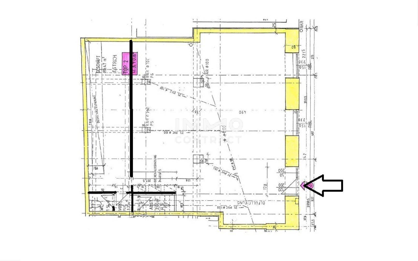 Detaillierter Grundriss des Erdgeschosses mit Raumaufteilung und Bemaßungen.