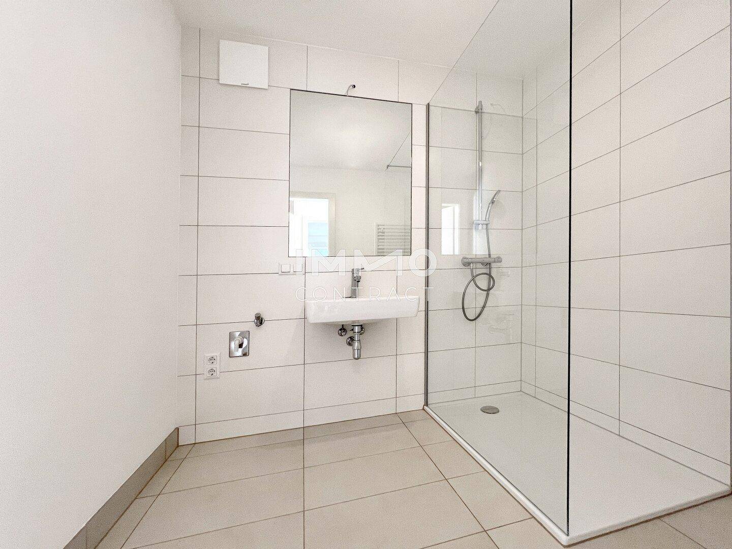 KREMSER WOHNDOMIZIL2Zi- 50qm- Gartenwohnung, Lift, Tiefgarage, in beliebter Grünruhelage – další