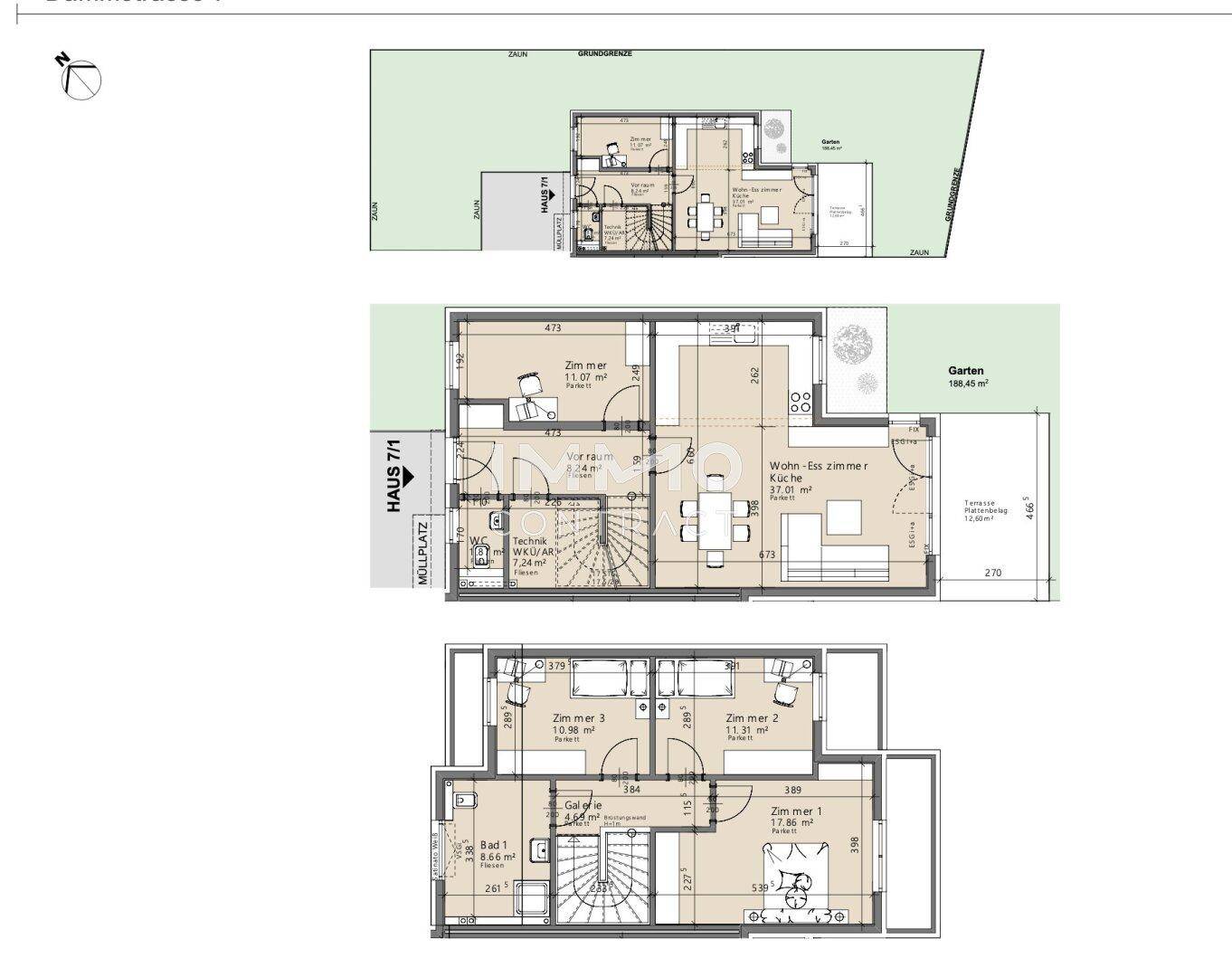 Detaillierter Grundriss von Haus 7/1 mit drei Etagen, offenem Wohnbereich und Garten.