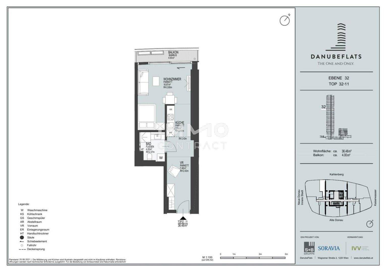 Grundriss der Wohnung auf Ebene 32 mit Balkon und offenem Wohnbereich.
