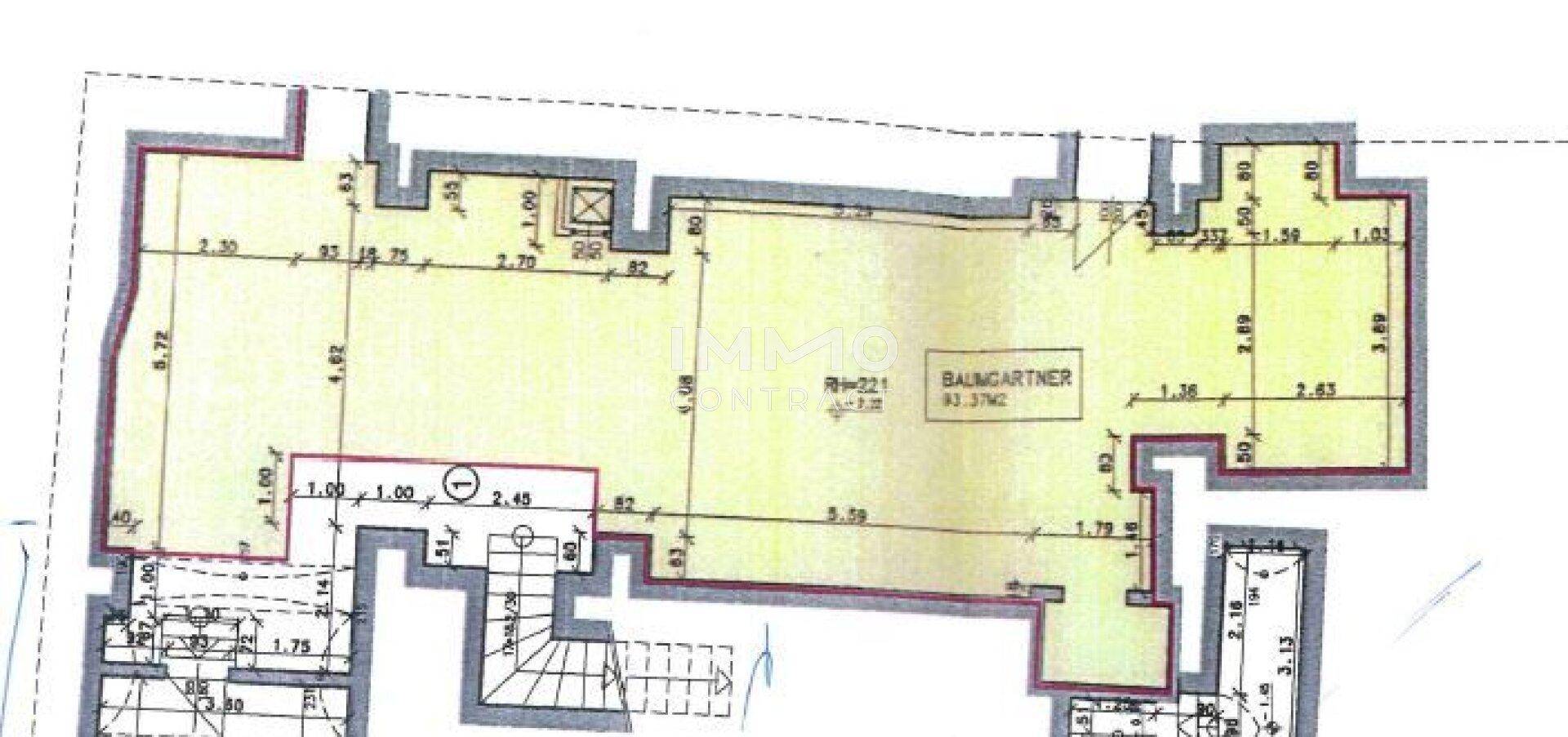 Grundrissplan einer Etage mit markierten Bereichen und Maßangaben.