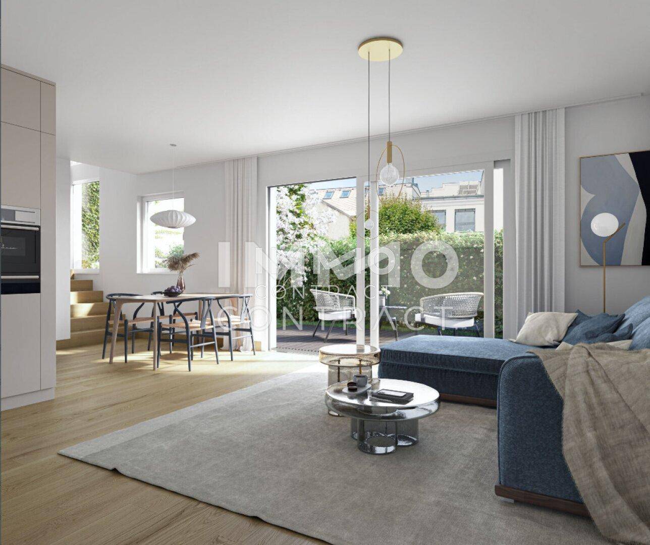 Heller Wohn-Essbereich mit Zugang zur Terrasse und moderner Einrichtung.