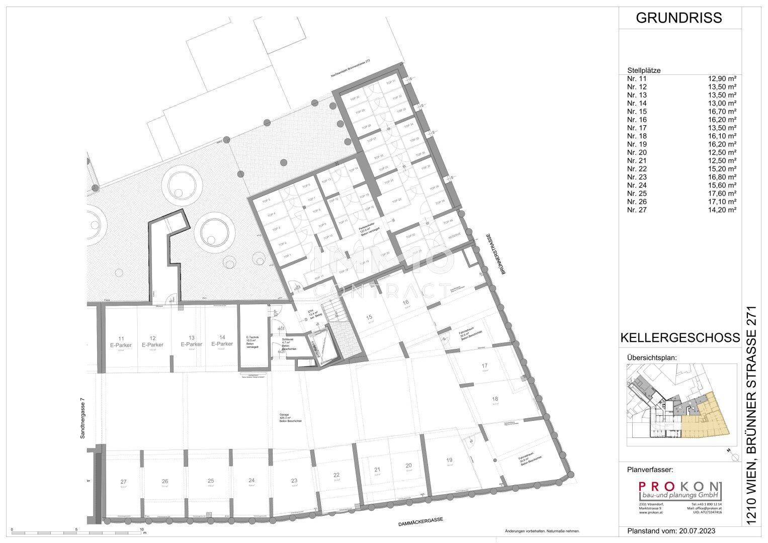 Grundriss des Kellergeschosses mit Tiefgaragenstellplätzen und Abstellräumen.