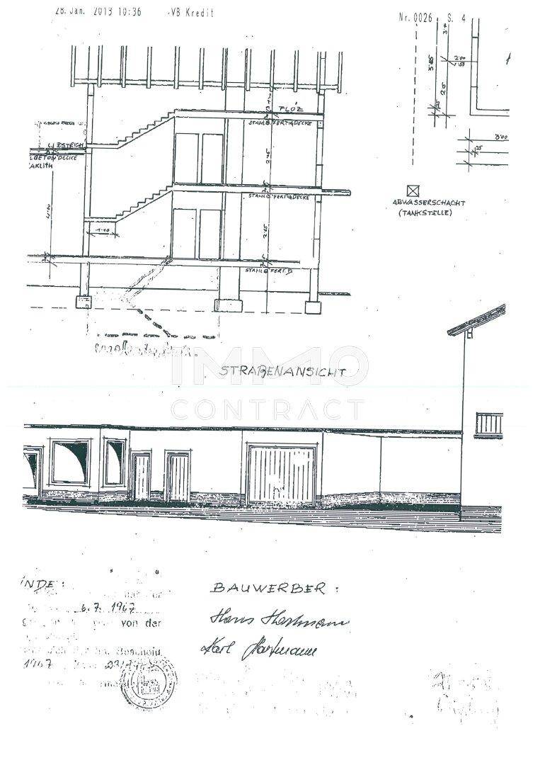Schnittzeichnung des Gebäudes und Straßenansicht mit Garagentor.