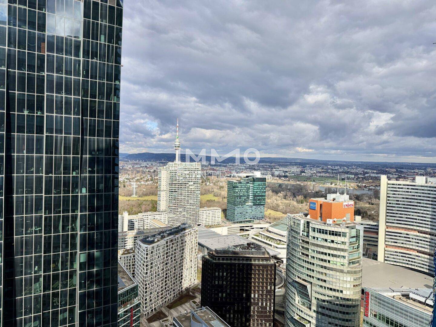 City Lights and River View: DC2 Tower: SKY RESIDENCES – pohled 2