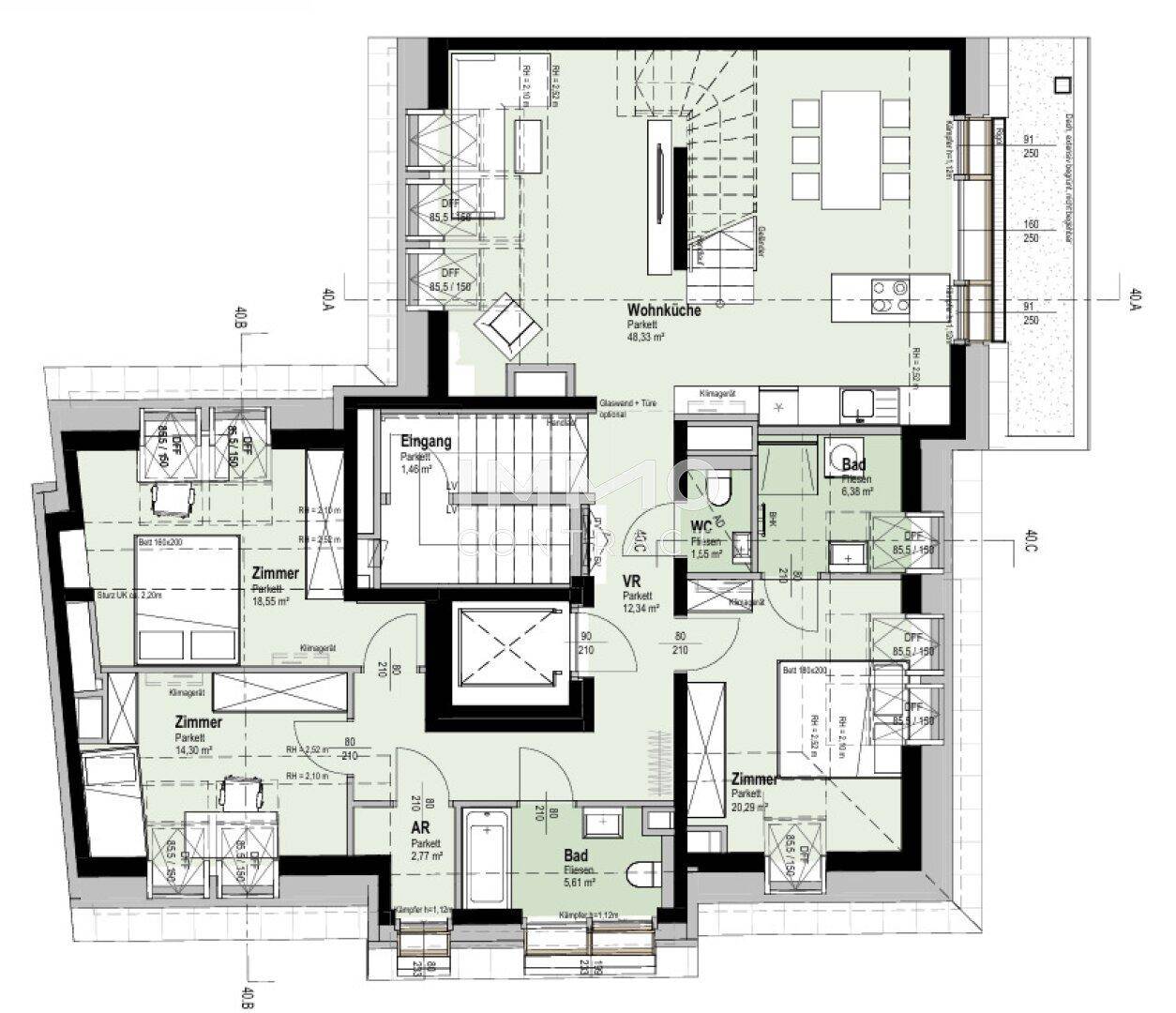 Detaillierter Grundriss einer Wohnung mit offener Wohnküche und mehreren Zimmern.
