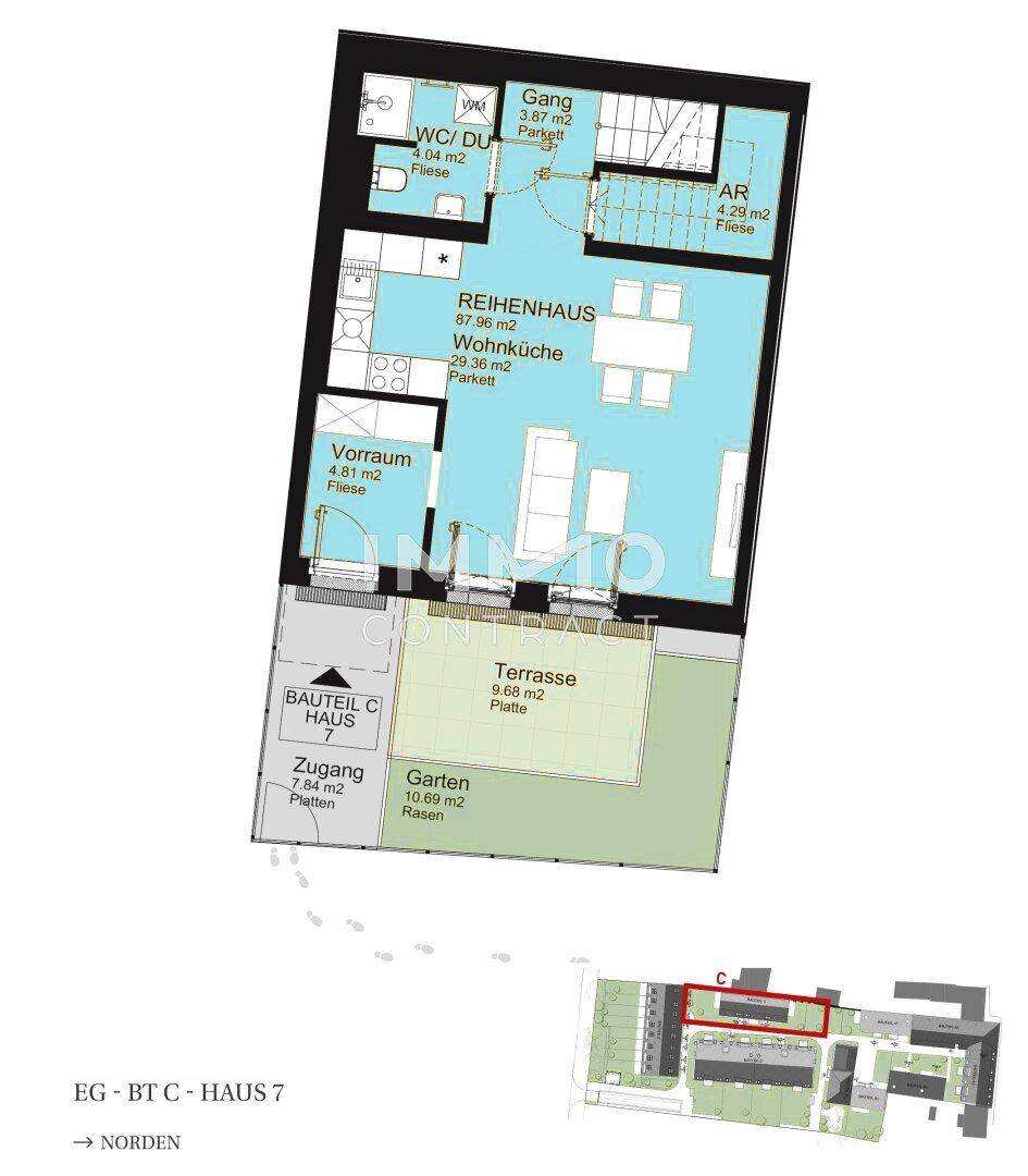 Grundriss des Erdgeschosses mit offener Wohnküche, Terrasse und privatem Gartenbereich.