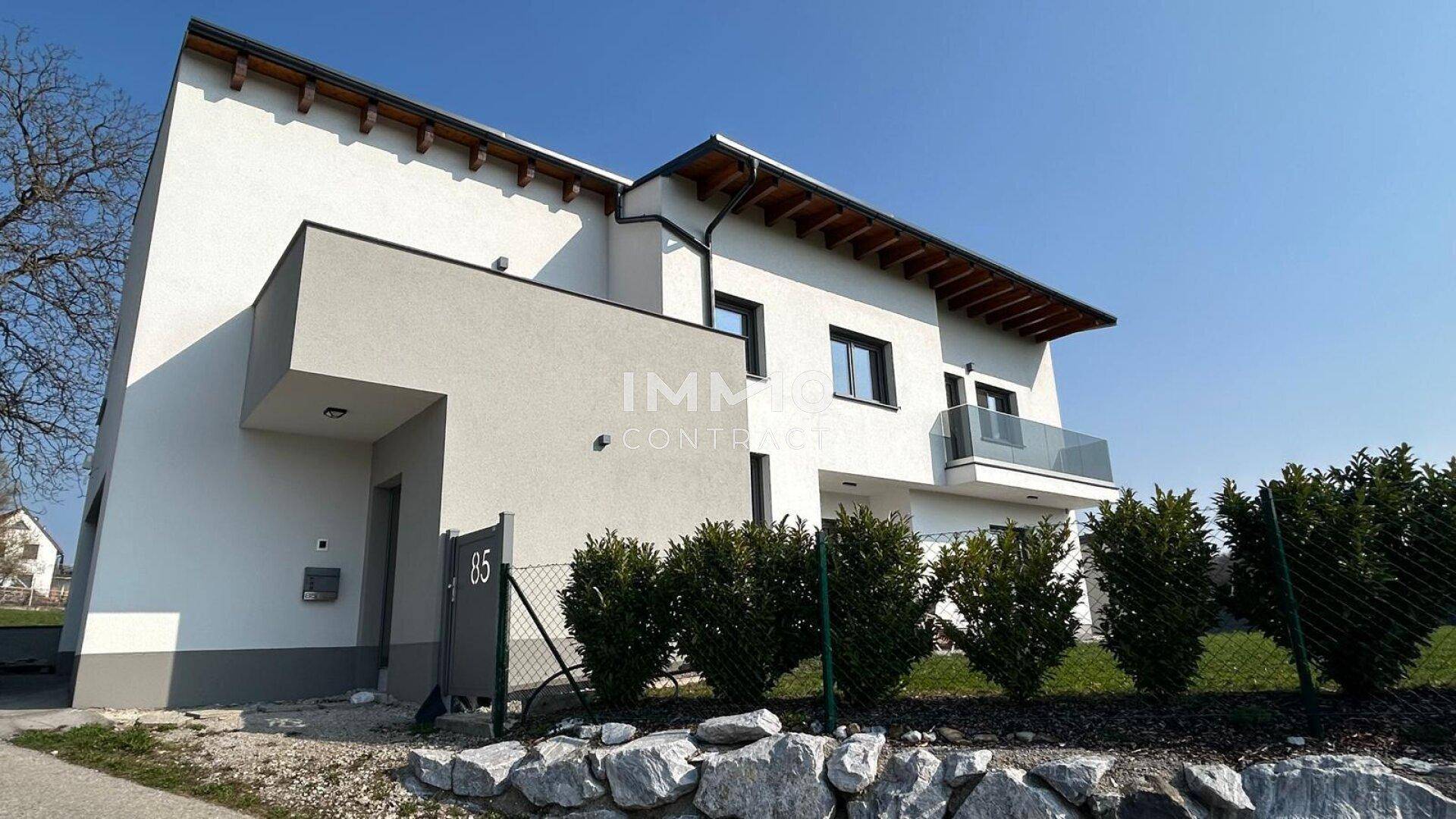 Neuwertiges Traumhaus mit Fernblick - Ansicht 4