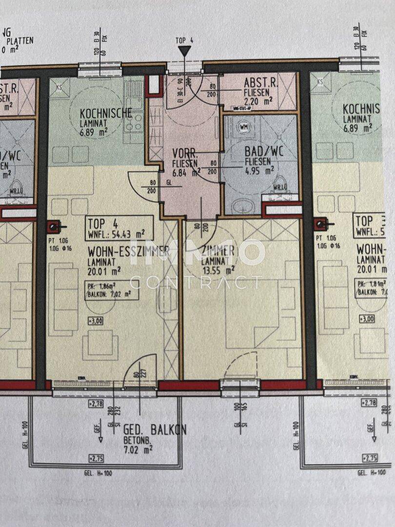 Detaillierter Grundriss einer Wohnung mit Wohn-Esszimmer, Schlafzimmer und Balkon.