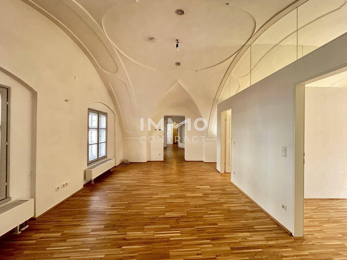 4-ZIMMER TERRASSEN-MIETWOHNUNG IM ALTBAUSTIL in Langenlois – pohled 2