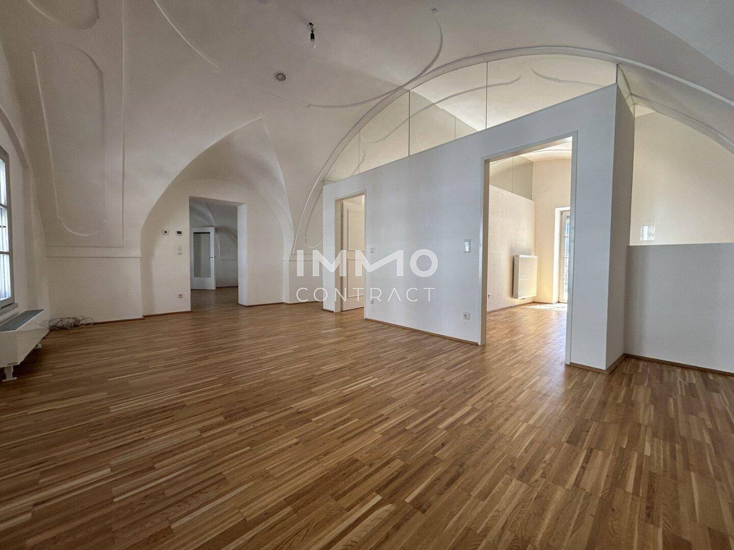 4-ZIMMER TERRASSEN-MIETWOHNUNG IM ALTBAUSTIL in Langenlois – další