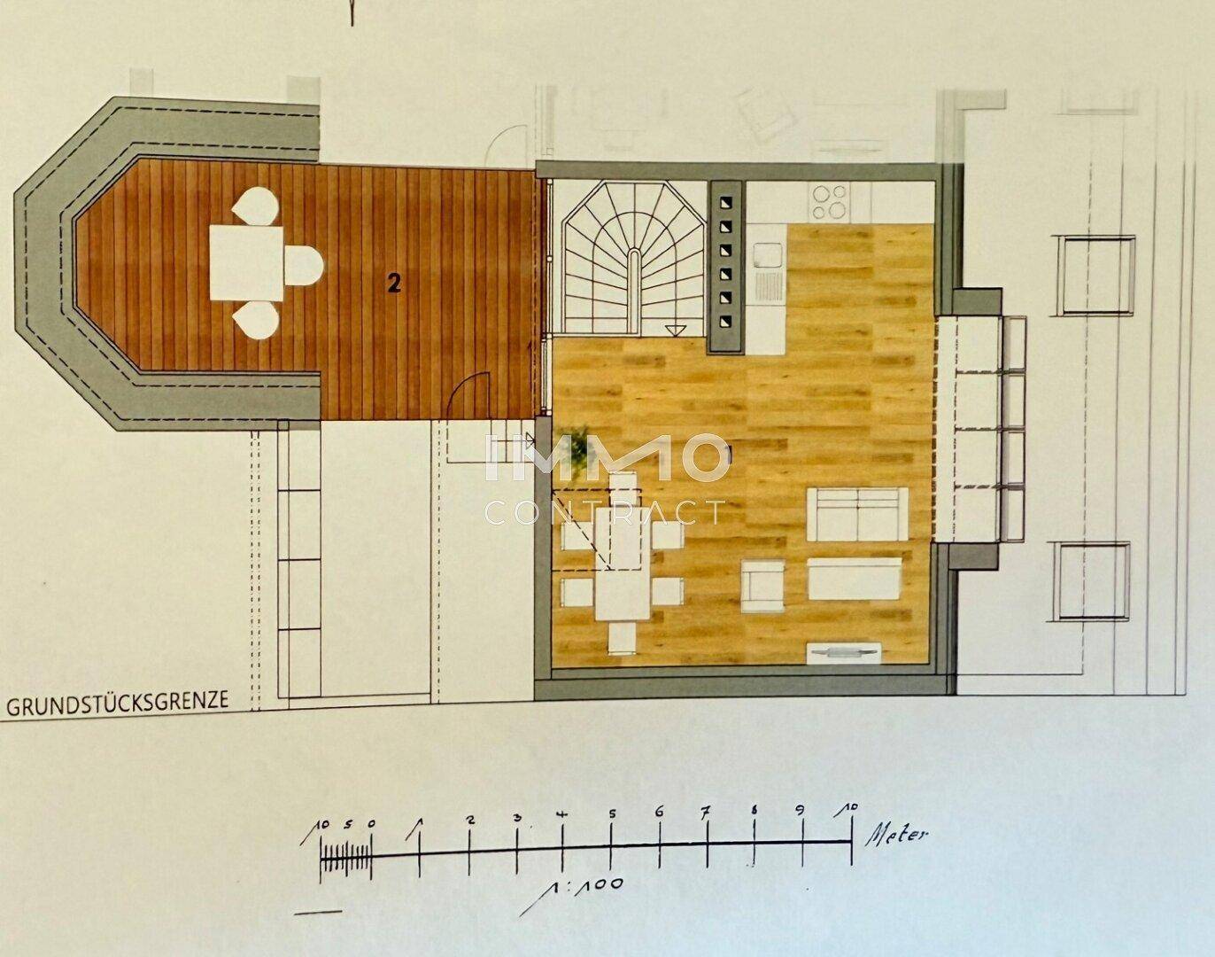 Grundriss des unteren Geschosses mit offenem Wohnbereich, Küche und großer Terrasse.