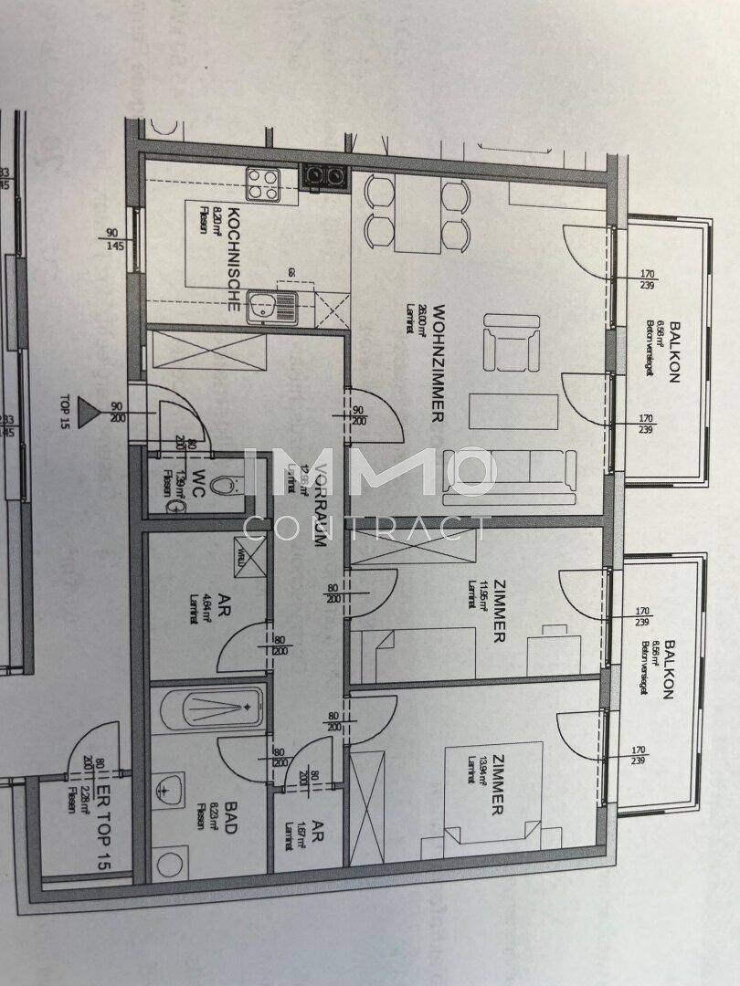 Detaillierter Grundriss der Wohnung mit Raumaufteilung, Balkonen und Nasszellen.