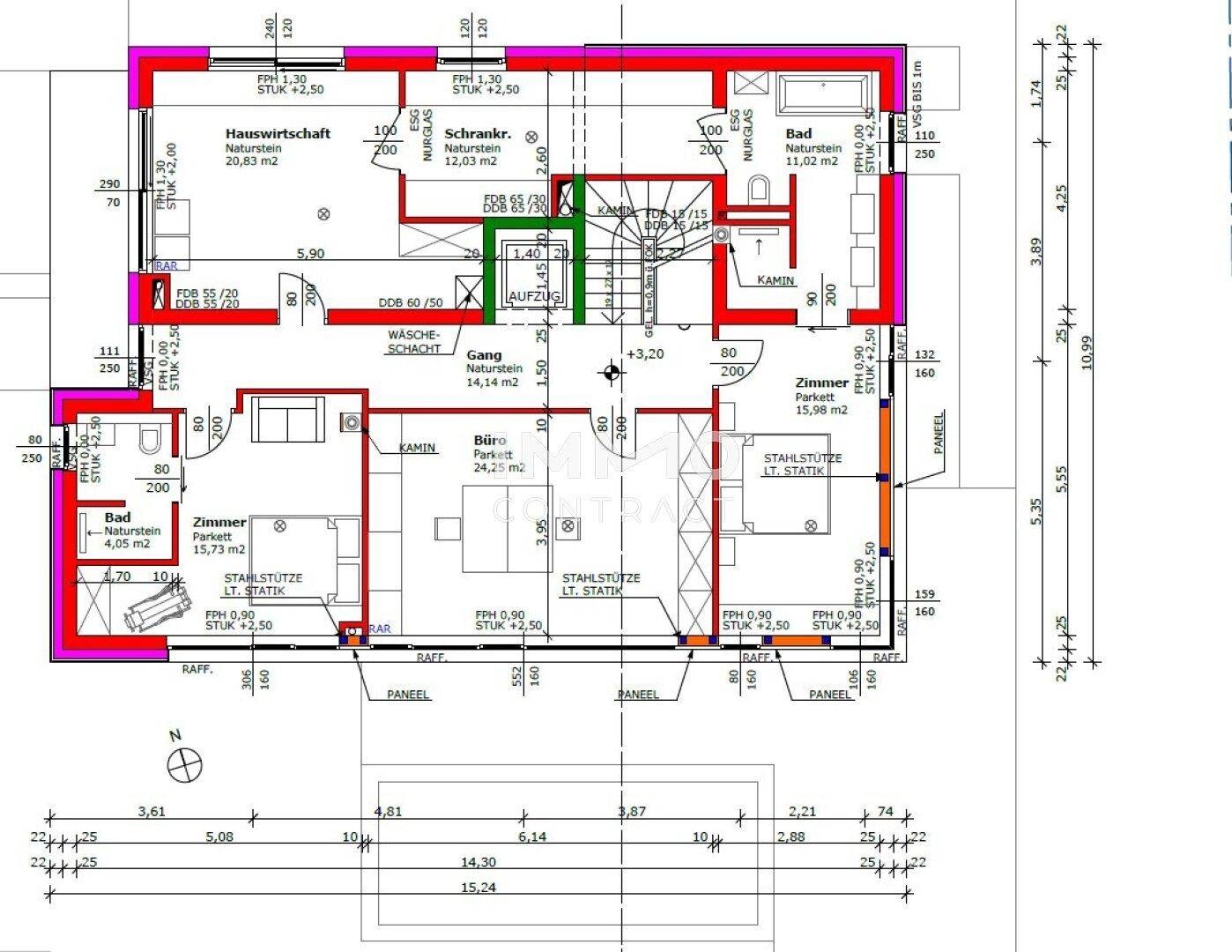 Grundriss des Obergeschosses mit mehreren Schlafzimmern, Bädern und einem Balkon.