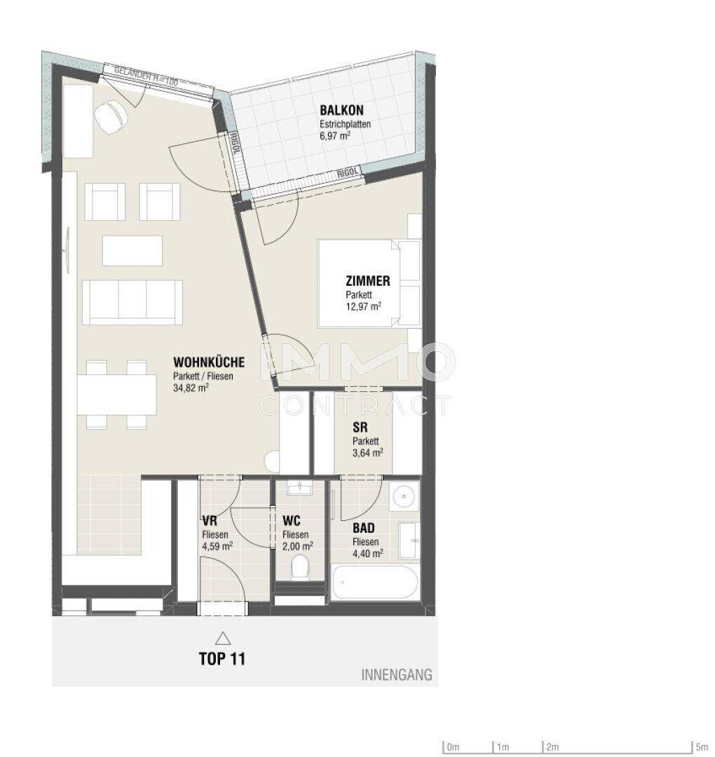 Grundriss einer Wohnung mit Wohnküche, Schlafzimmer, Bad und Balkon.
