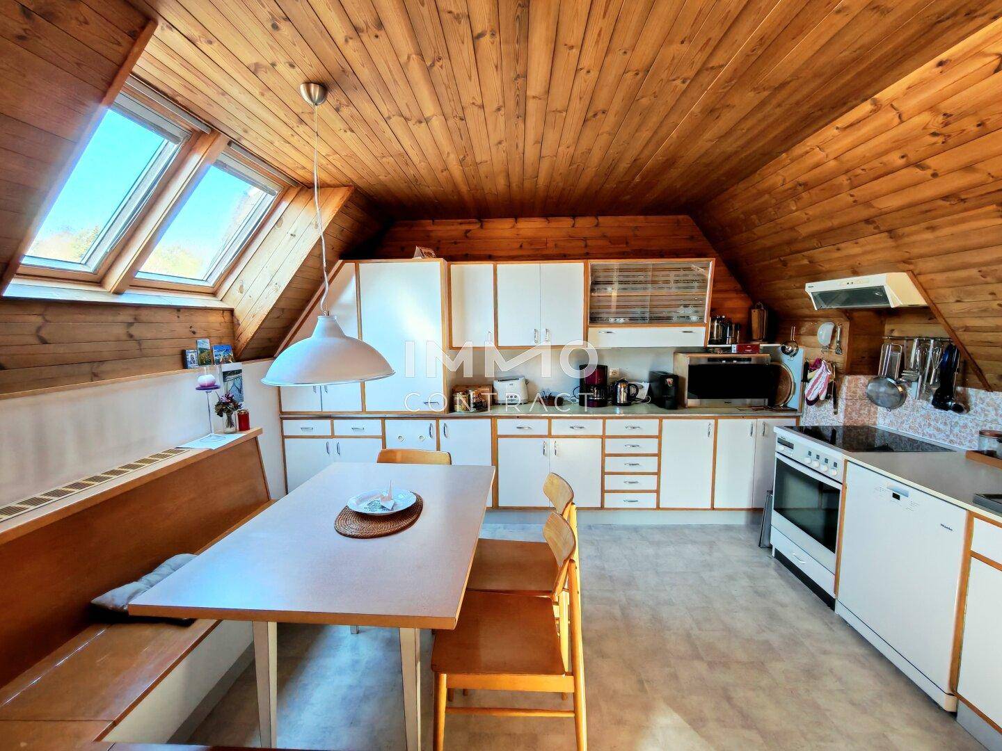Naturparadies mit Panoramablick - Gepflegtes Einfamilienhaus mit großem Grundstück und Wintergarten - Ansicht 2
