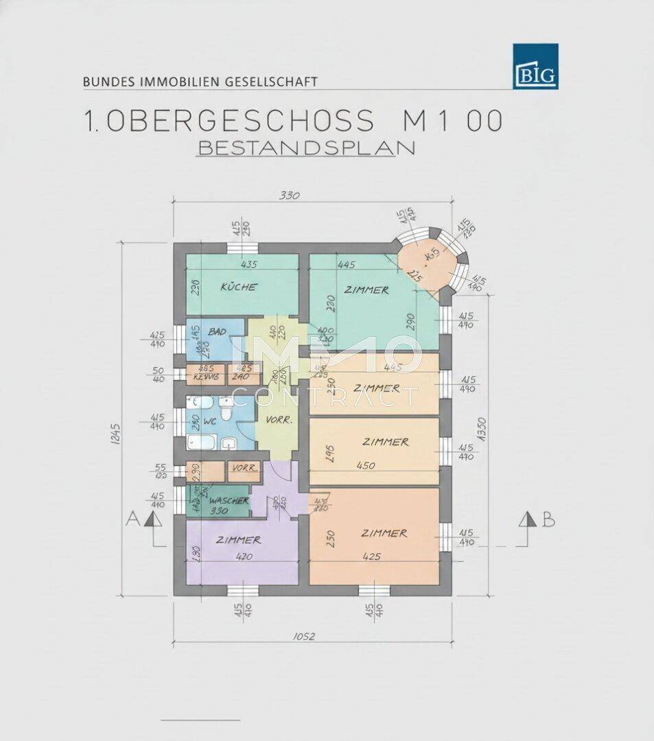 Grundriss des ersten Obergeschosses mit mehreren Zimmern, Küche, Bad und separatem WC.