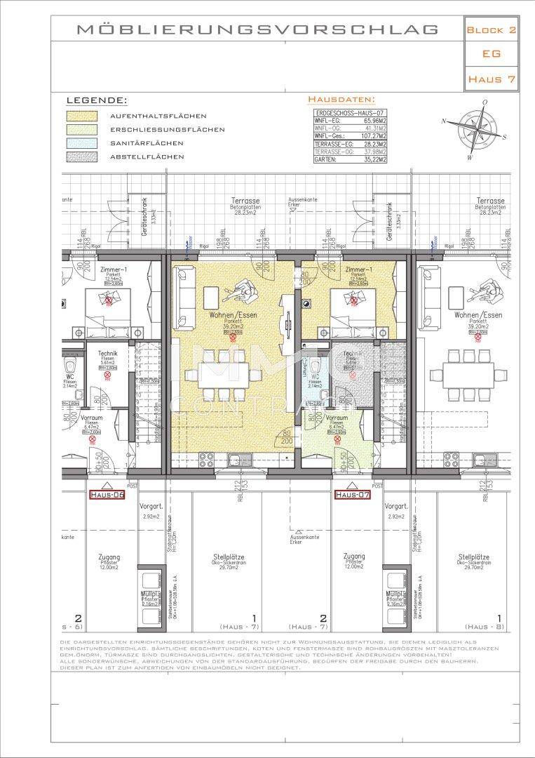 Grundriss des Erdgeschosses von Haus 7 mit offenem Wohn-Essbereich und Terrasse.